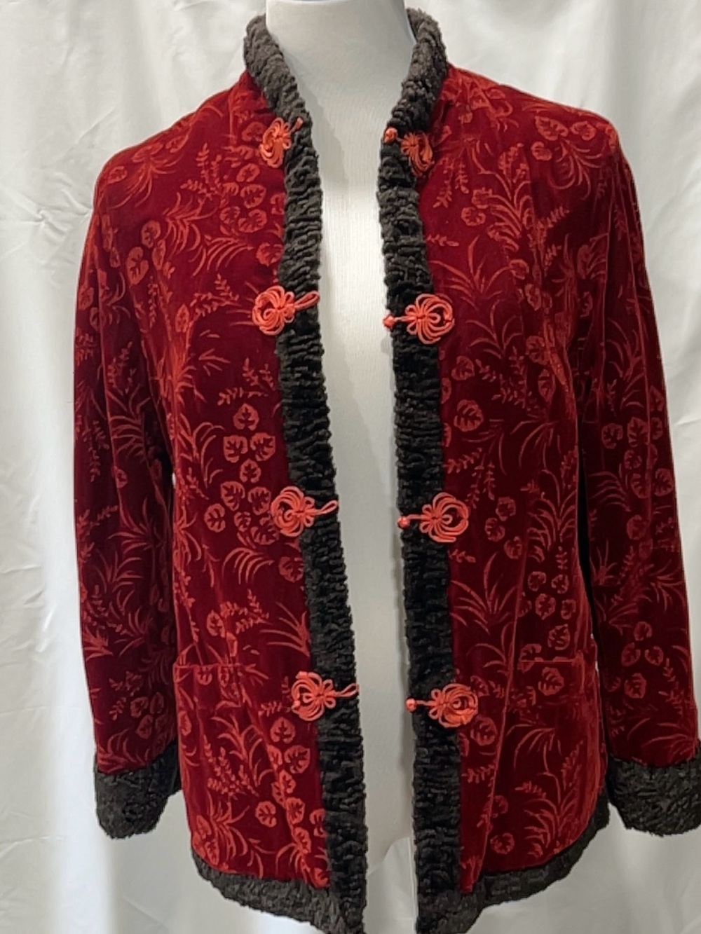 Vintage Reversible Chinese Quilted Jacket Velvet Frog Closure Faux Fur Red Black